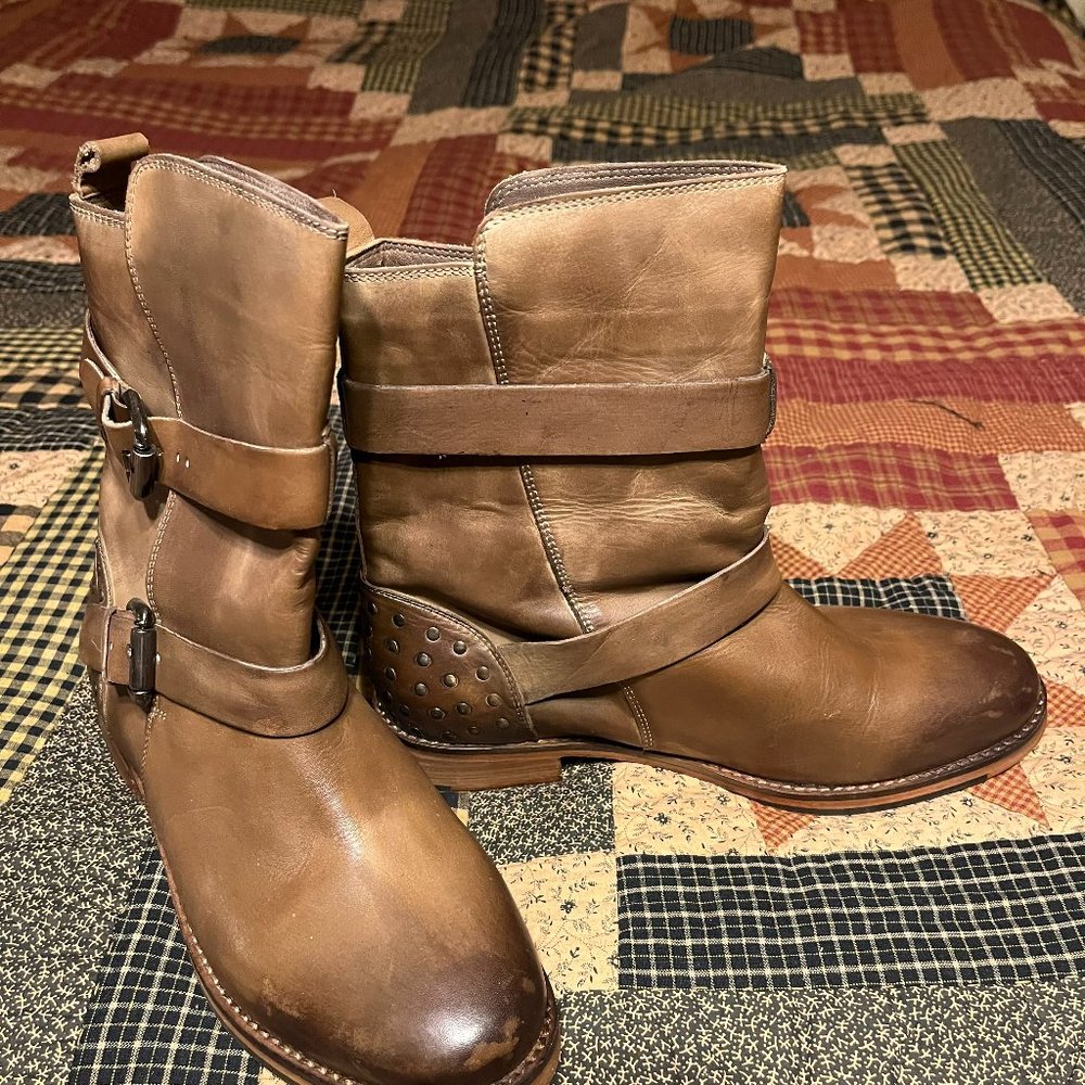 Vintage Foundary Booties Size 8
